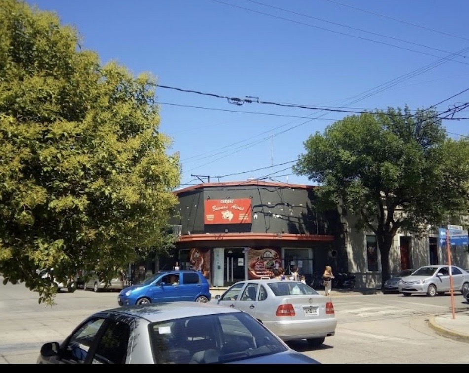 El primer local de La Buenos Aires en una esquina de Villa María
