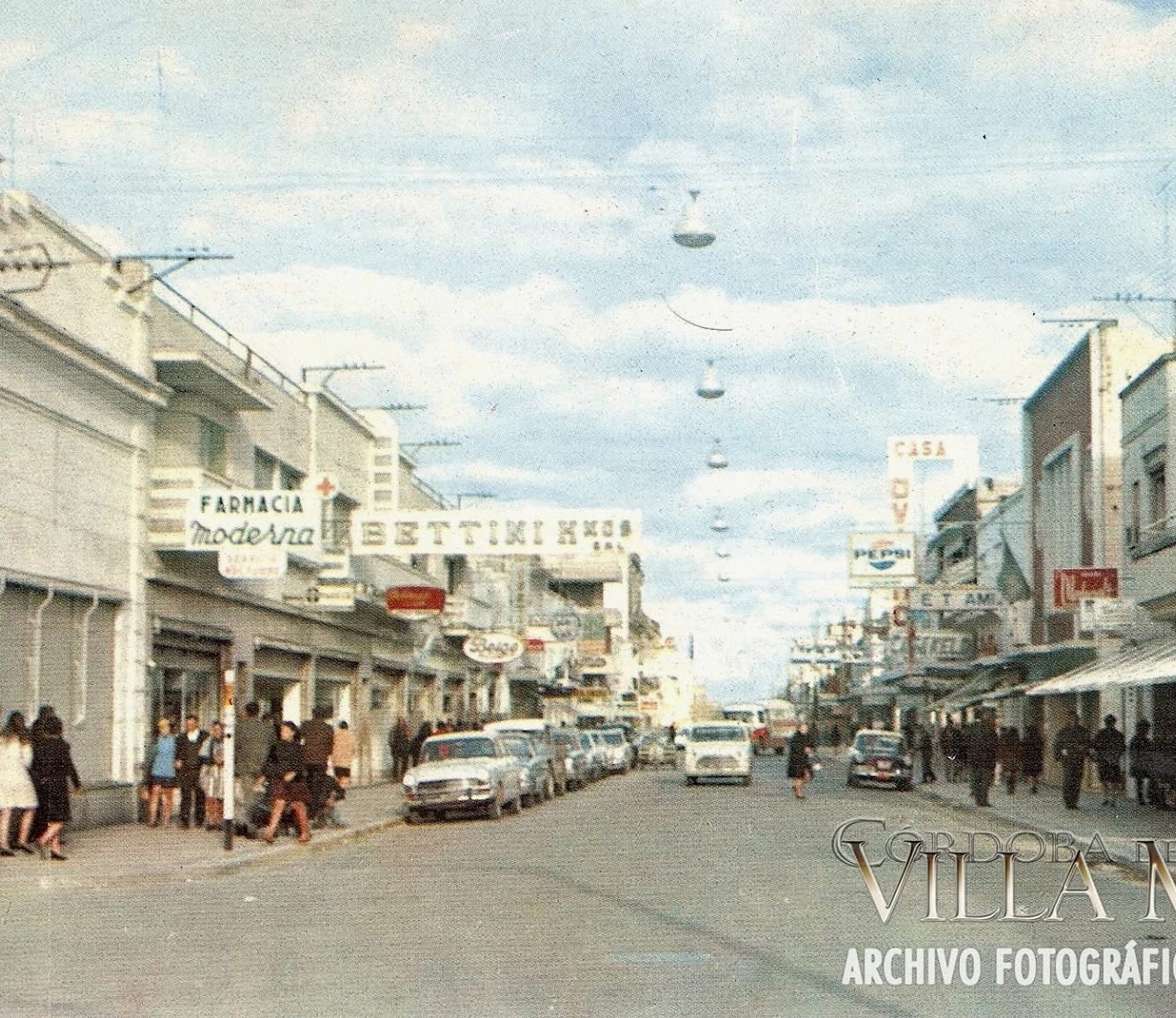 Calle céntrica de Villa María en una foto de archivo antigua